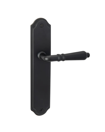 Dora ("Modern Round" Long Plate)